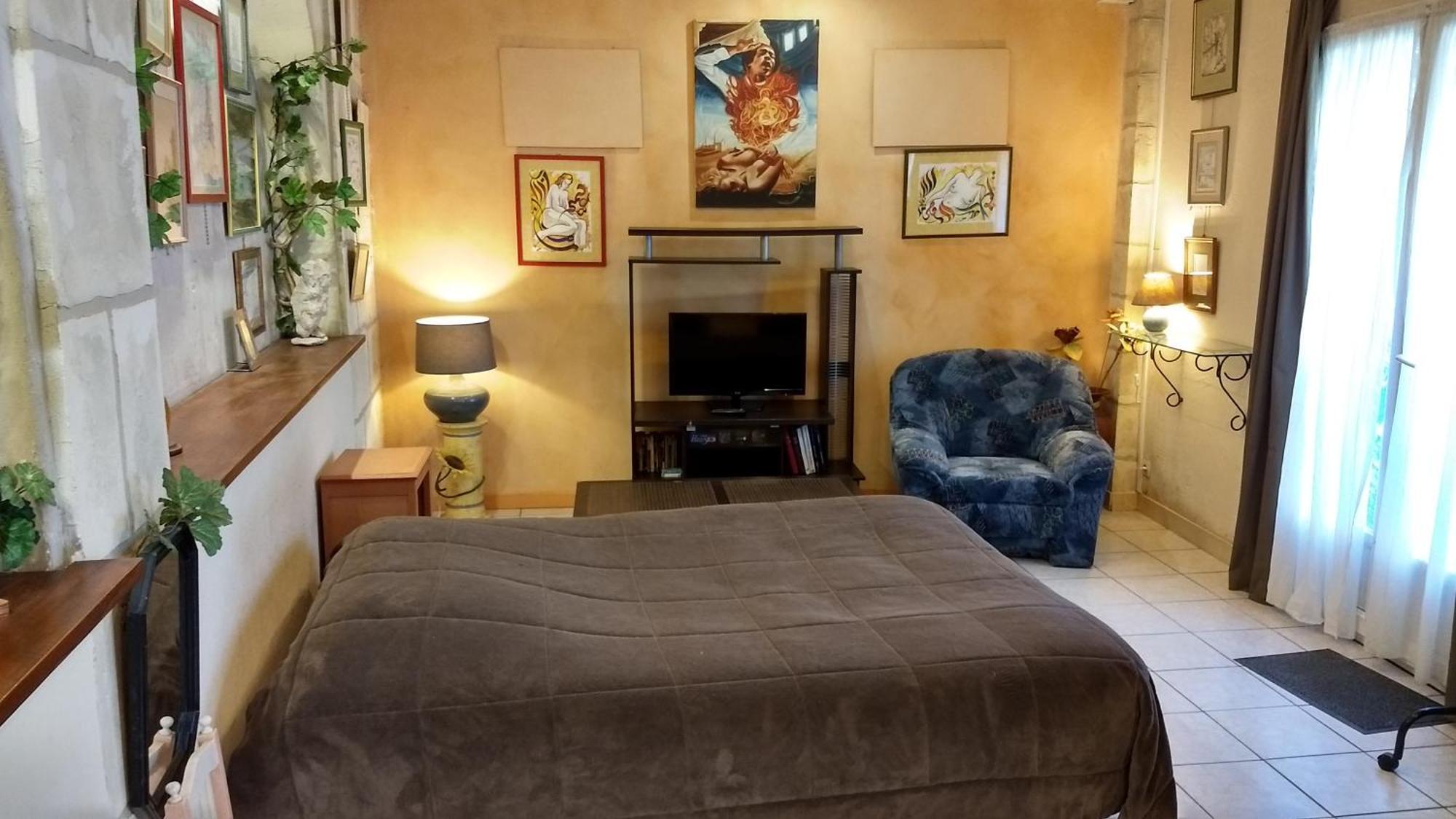 Logement Tranquille Et Frais Proche Gare Au Rdc Saumur Esterno foto