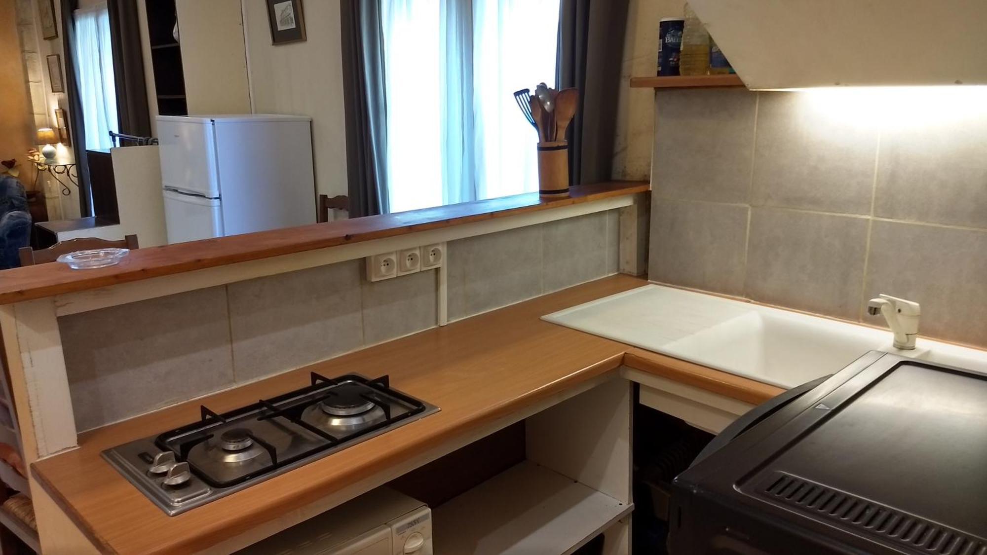 Logement Tranquille Et Frais Proche Gare Au Rdc Saumur Esterno foto