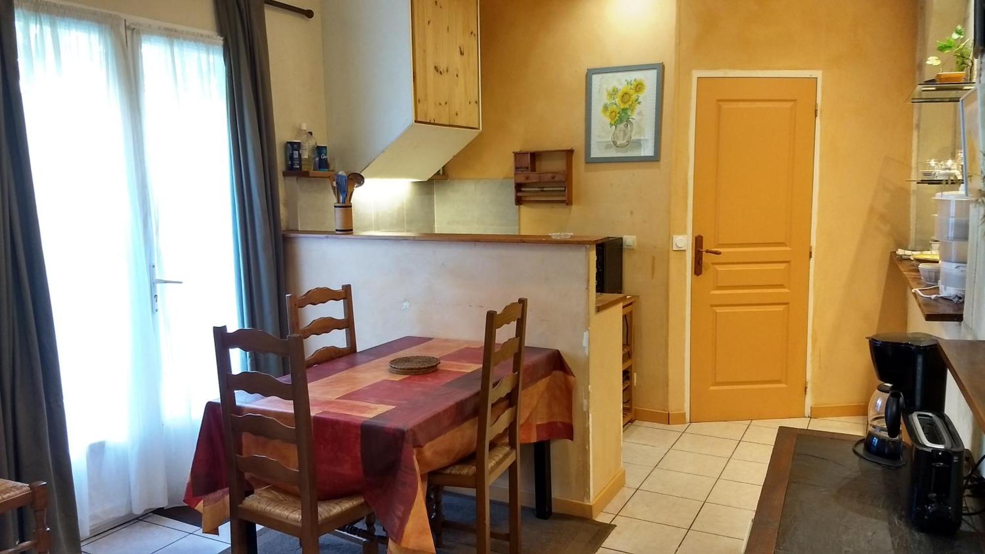 Logement Tranquille Et Frais Proche Gare Au Rdc Saumur Esterno foto